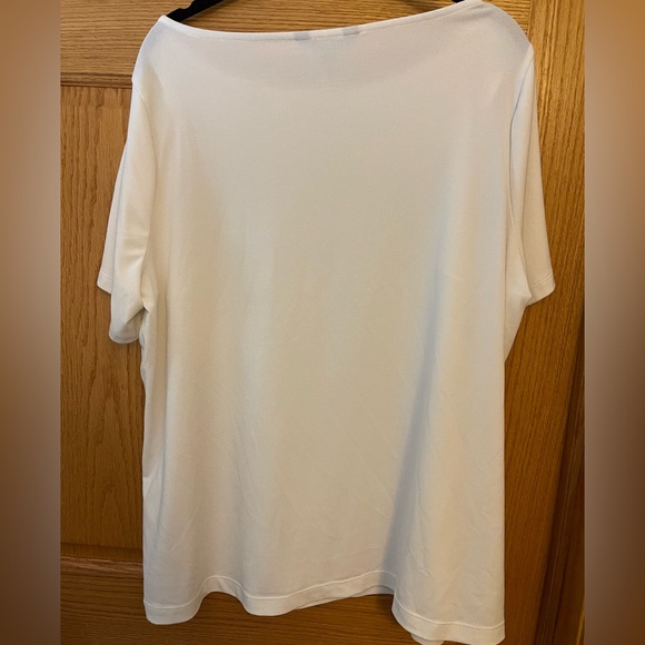 White shoulder cutout detail top - size 1X - Picture 3 of 5